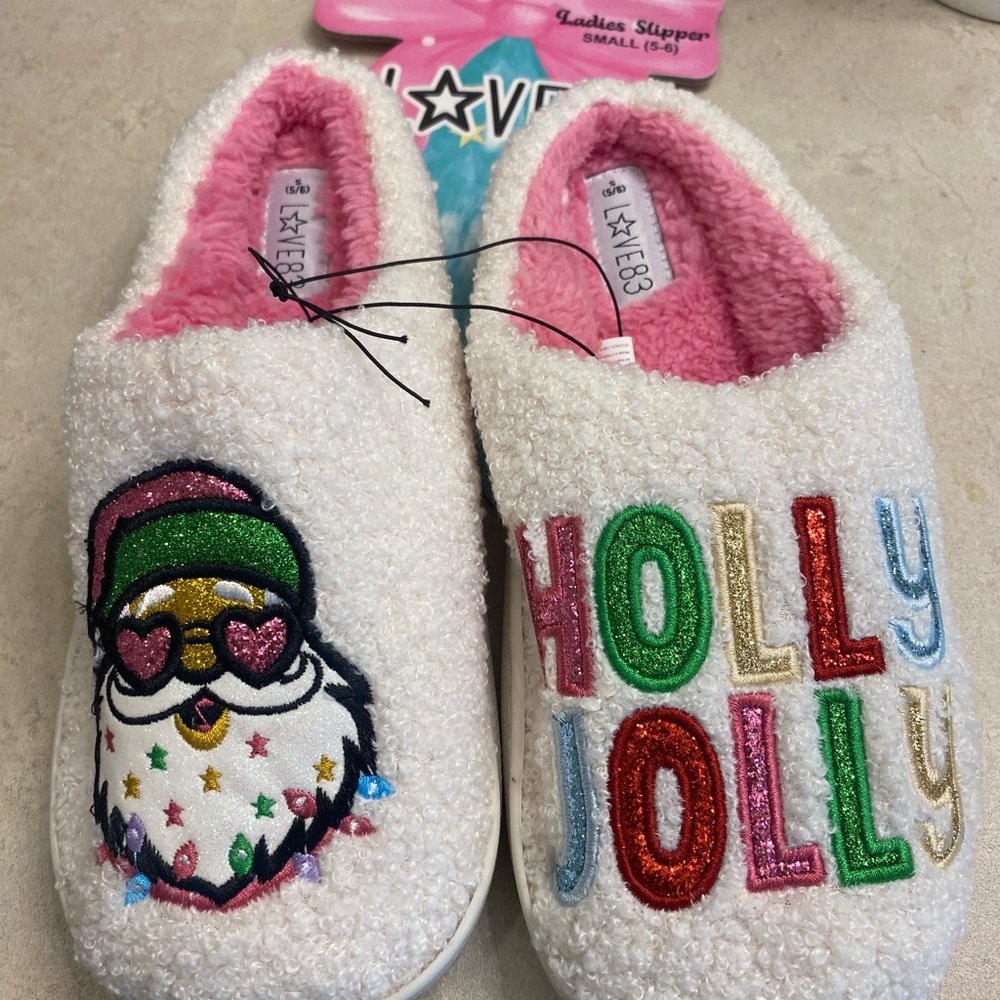 Love83 Women's Slippers - White with Multicolor Design Small 5/6